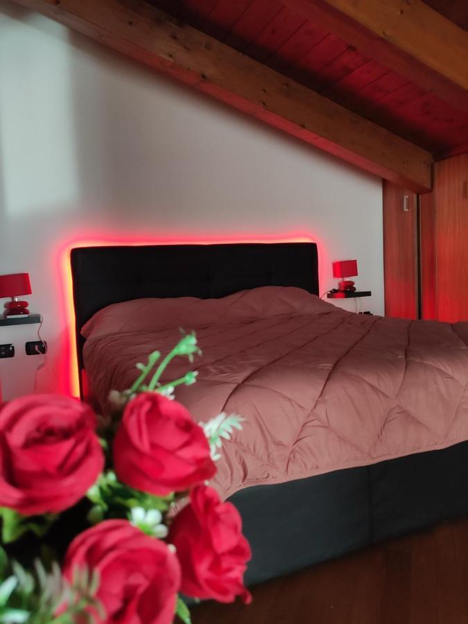 Red Lux Apartment Fiumicino Exteriör bild